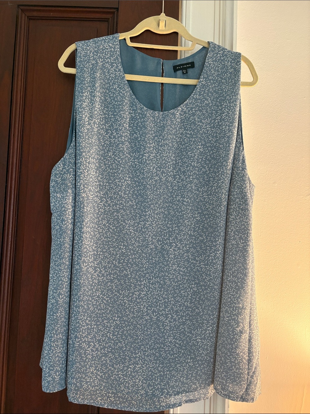 Pleione Light Blue Sleeveless Blouse with White Micro Leaf Print